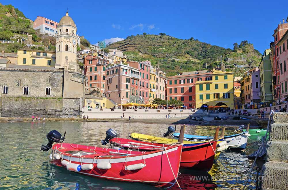 Where to Stay in Cinque Terre: Vernazza Harbour with colored homes